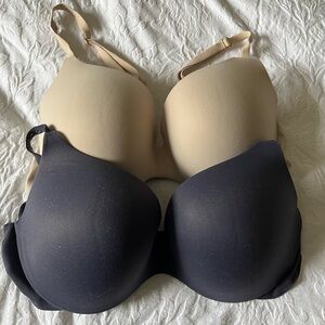 2 Victorias Secret Incredible Perfect Coverage Bras